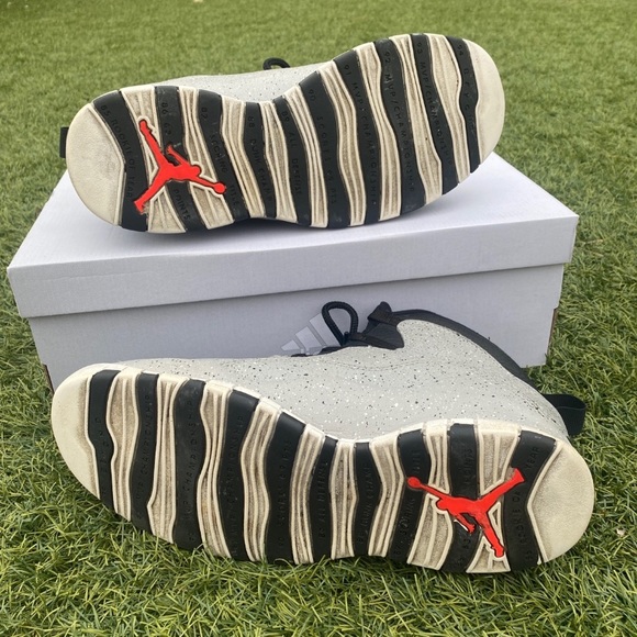 Jordan 10 Cement - Picture 4 of 6